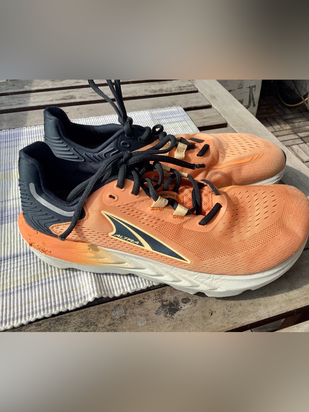 Altra Provision 7 Running Shoes Vibrant Men's size 9.5